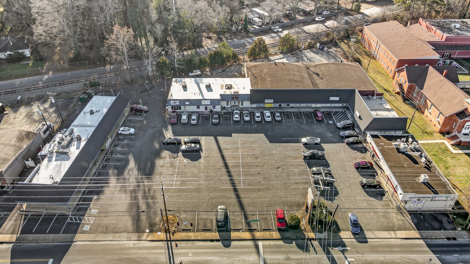 2801-2825 W Sugar Creek Rd, Charlotte, NC à louer Photo principale– Image 1 sur 7