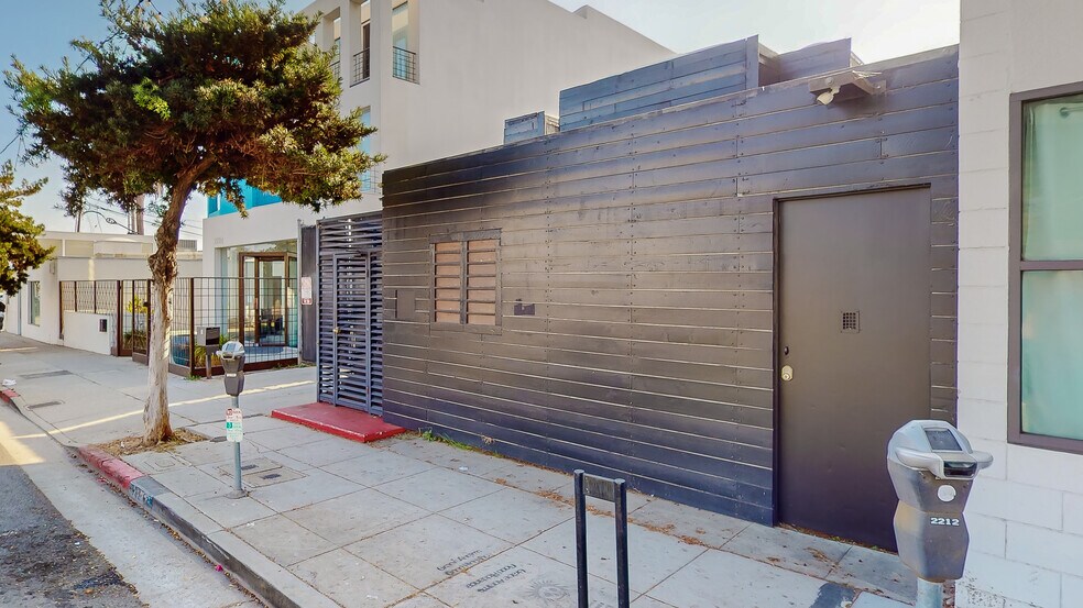 2222 Main St, Santa Monica, CA à louer - Photo de l’immeuble – Image 2 sur 30