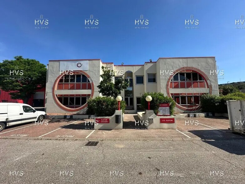4 Avenue Blaise Pascal, Vitrolles à louer - Photo de l’immeuble – Image 2 sur 12