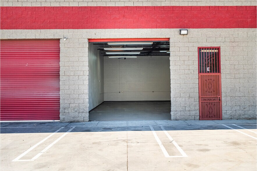 845 Mahar Ave, Wilmington, CA à vendre - Photo de l’immeuble – Image 3 sur 8