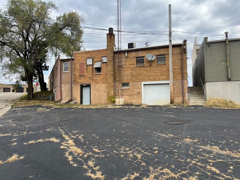 4415 Charles St, Rockford, IL à vendre - Photo de l’immeuble – Image 2 sur 4