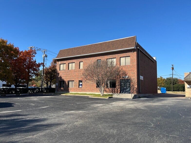 1520 G Avenue, Plano, TX à vendre - Photo de l’immeuble – Image 2 sur 5