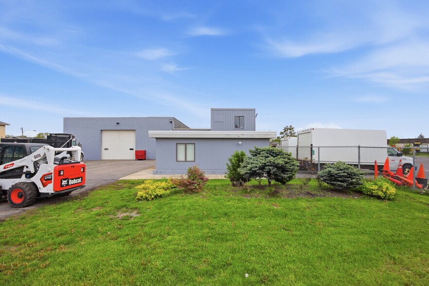 510 Ellicott Rd, Buffalo, NY à vendre - Photo de l’immeuble – Image 1 sur 7