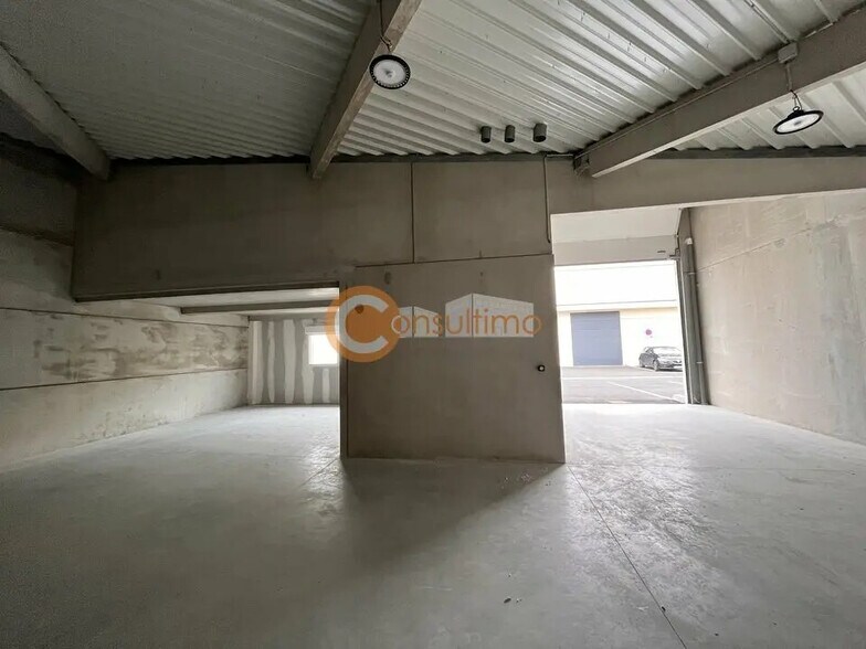 Local d'activités dans Mios à vendre - Photo de l’immeuble – Image 1 sur 10