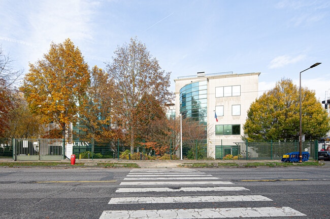 Plus de détails pour 17 Rue Paul Dautier, Vélizy-Villacoublay - Bureau à louer