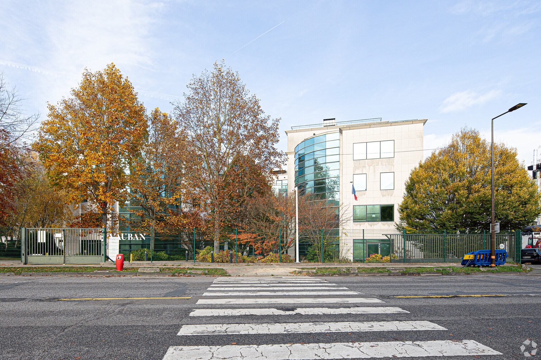 17 Rue Paul Dautier, Vélizy-Villacoublay à louer Photo principale– Image 1 sur 3