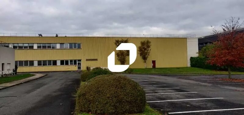 Bureau dans Bobigny à louer - Photo de l’immeuble – Image 3 sur 12