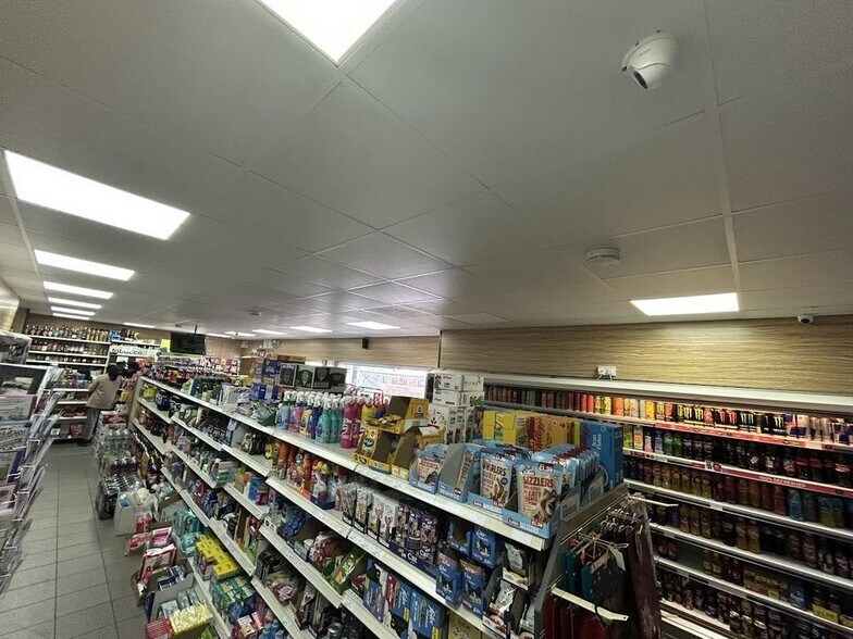 45-46 High St, Broseley à vendre - Photo de l’immeuble – Image 3 sur 22