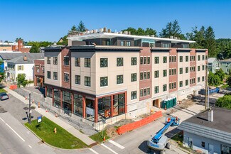 Plus de détails pour 99 Albany St, Cazenovia, NY - Local commercial à louer