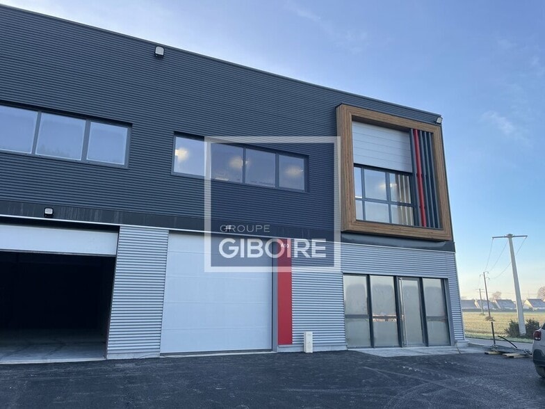 Industriel/Logistique dans Mordelles à louer - Photo de l’immeuble – Image 3 sur 12