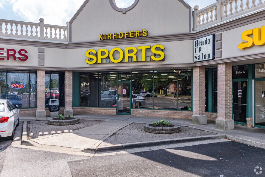 2112 W Galena Blvd, Aurora, IL à louer - Photo de l’immeuble – Image 3 sur 4