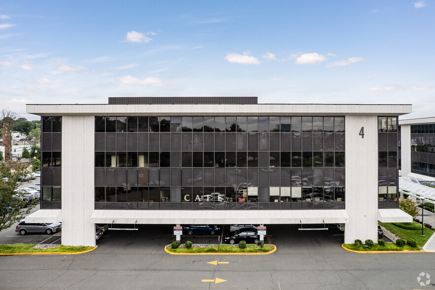 4 Brighton Rd, Clifton, NJ à louer - Photo de l’immeuble – Image 3 sur 10