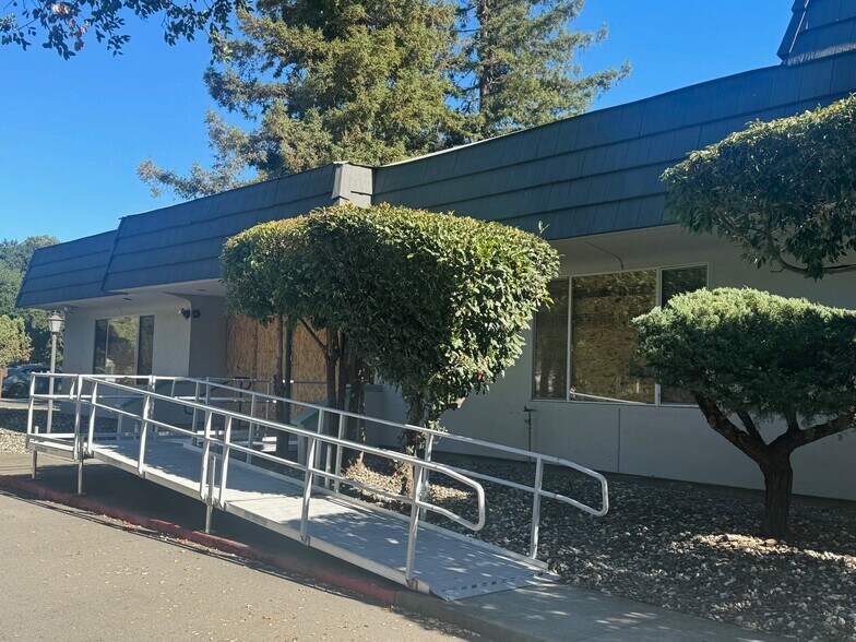 1905 Novato Blvd, Novato, CA à vendre - Photo de l’immeuble – Image 2 sur 7