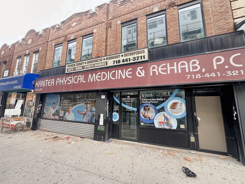 105-09 Jamaica Ave, Richmond Hill, NY à vendre - Photo de l’immeuble – Image 2 sur 10