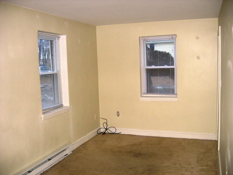 5-7 Upson St, Bristol, CT à vendre - Photo de l’immeuble – Image 3 sur 27