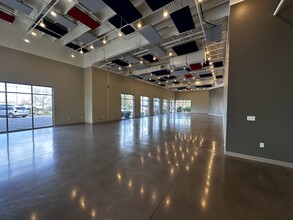 2825 Commercial St SE, Salem, OR à louer Photo intérieure– Image 1 sur 6