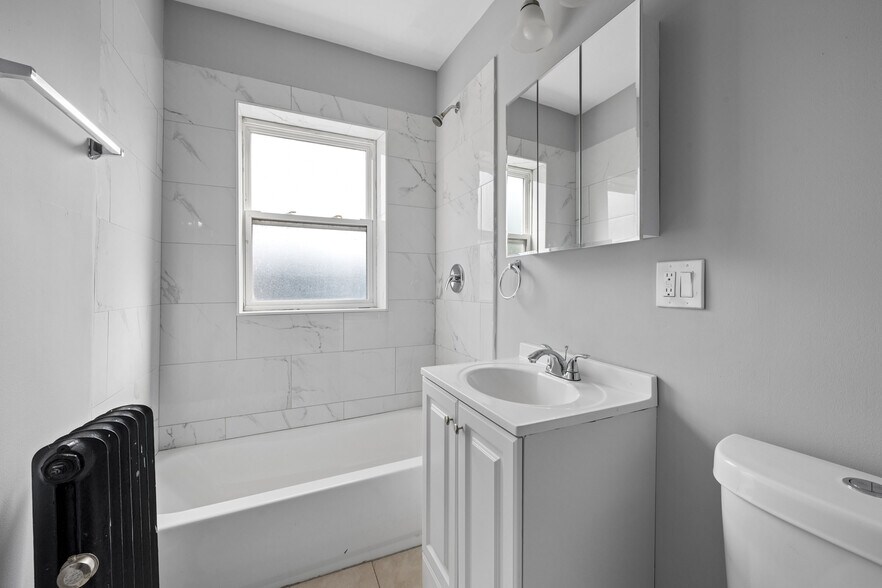 7655-7657 S Coles Ave, Chicago, IL à vendre - Photo de l’immeuble – Image 2 sur 9