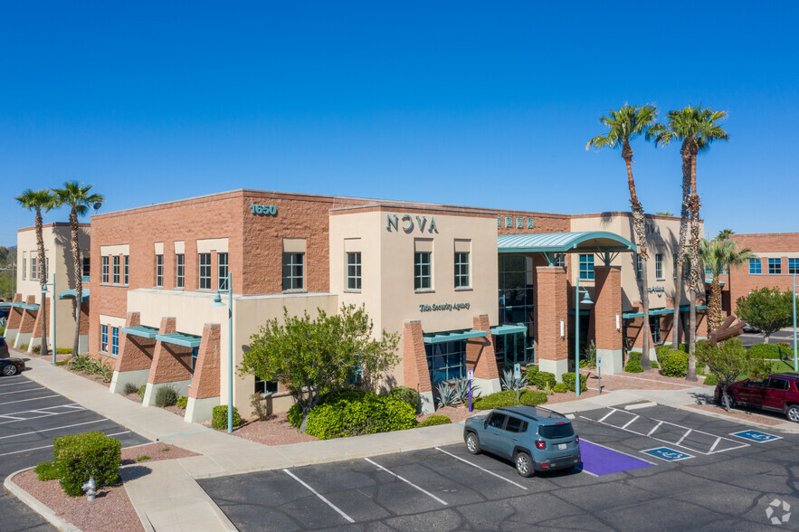1650 E River Rd, Tucson, AZ à louer - Photo de l’immeuble – Image 1 sur 4