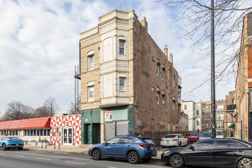 2944 W Armitage Ave, Chicago, IL à louer - Photo de l’immeuble – Image 2 sur 2