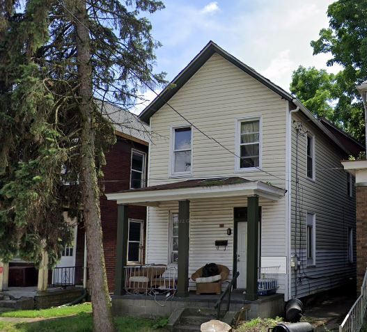 13 Singer Ave, McKees Rocks, PA à vendre - Photo principale – Image 1 sur 1