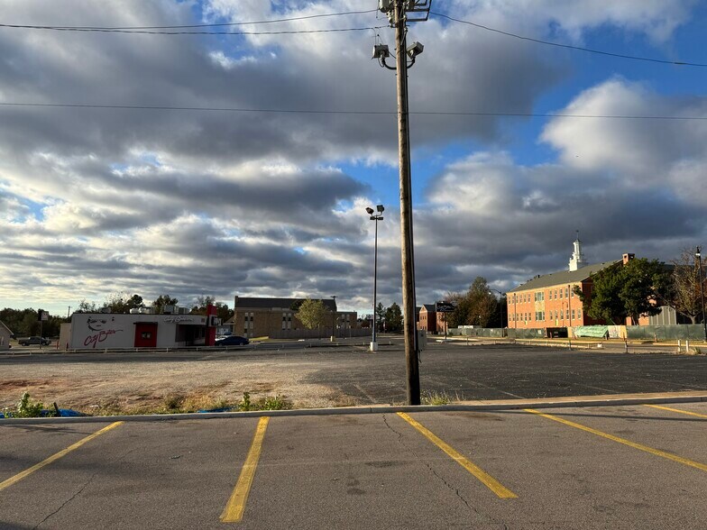 2613 N Kickapoo Ave, Shawnee, OK à vendre - Photo de l’immeuble – Image 2 sur 11