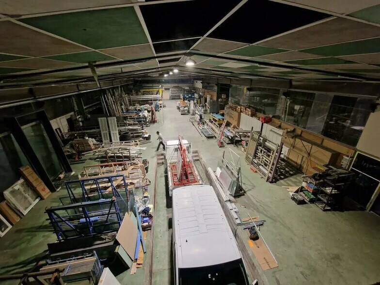 Industriel/Logistique dans Contes à louer - Photo de l’immeuble – Image 1 sur 6