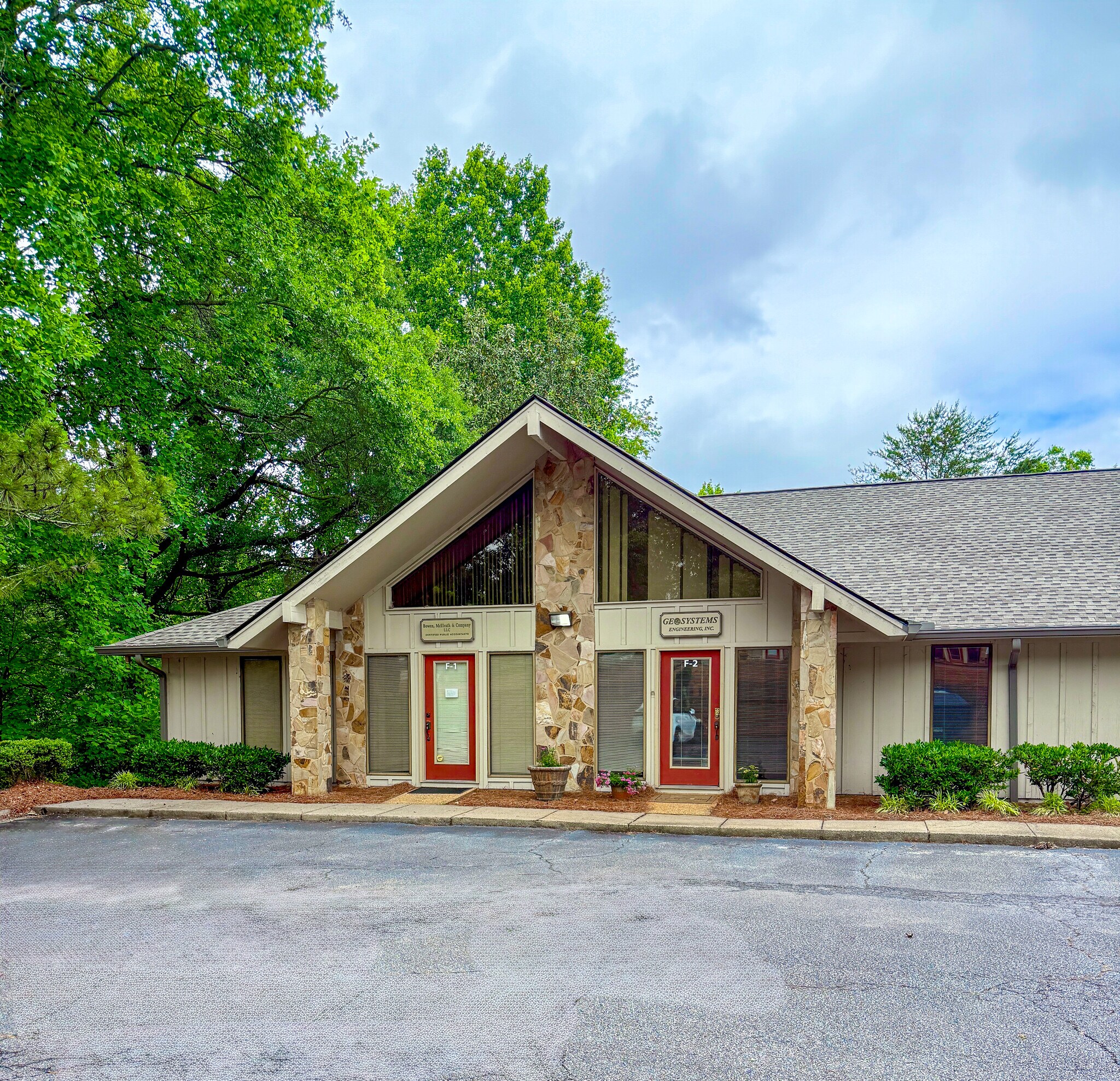 11285 elkins Rd, Roswell, GA à louer Photo de l’immeuble– Image 1 sur 20
