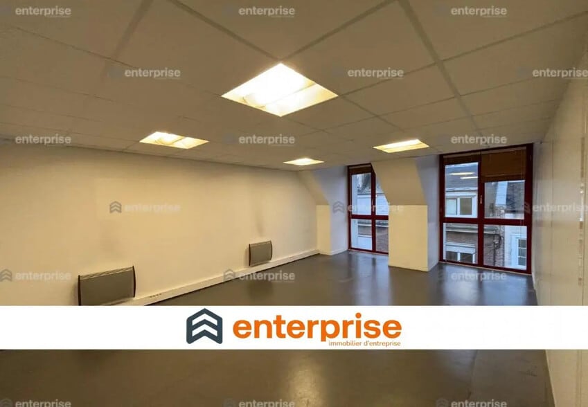 Bureau dans Amiens à louer - Photo de l’immeuble – Image 1 sur 5