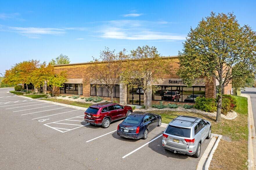 5421 Feltl Rd, Minnetonka, MN à louer - Photo de l’immeuble – Image 3 sur 17