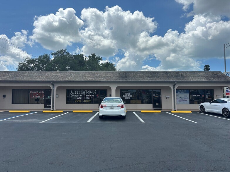 1901 Tamiami Trl S, Venice, FL à louer - Photo de l’immeuble – Image 2 sur 7