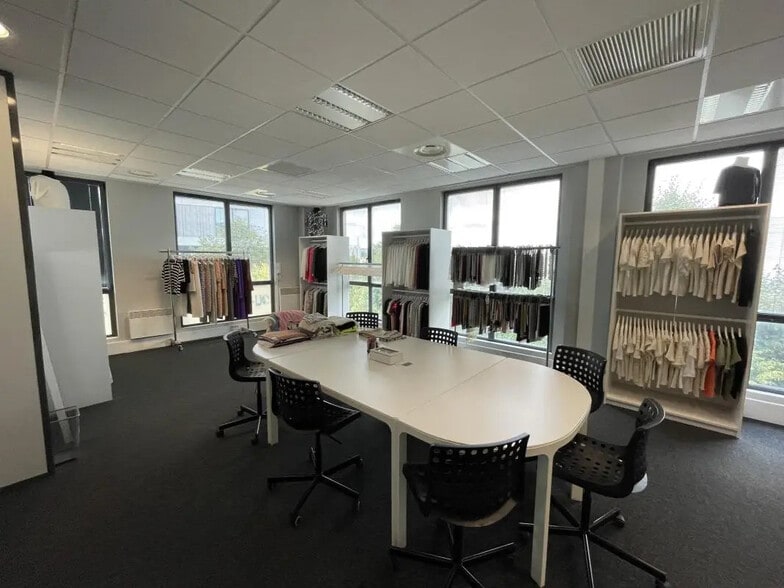 340 Avenue De La Marne, Marcq-en-Baroeul à louer - Photo de l’immeuble – Image 2 sur 7