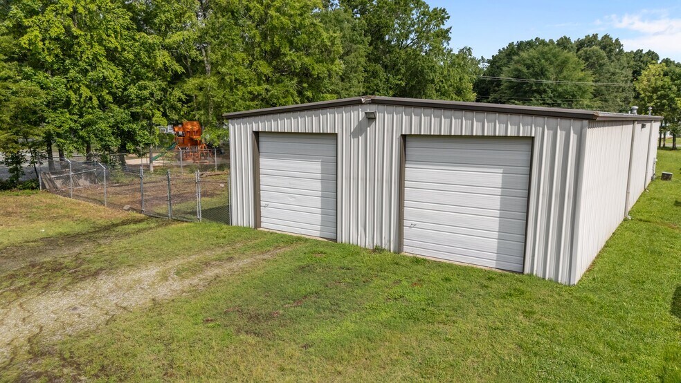 808 E Parker St, Graham, NC à vendre - Photo principale – Image 1 sur 34