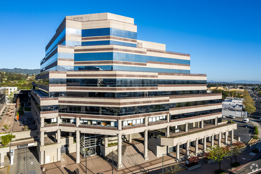 2175 N California Blvd, Walnut Creek, CA à louer - Photo de l’immeuble – Image 1 sur 11