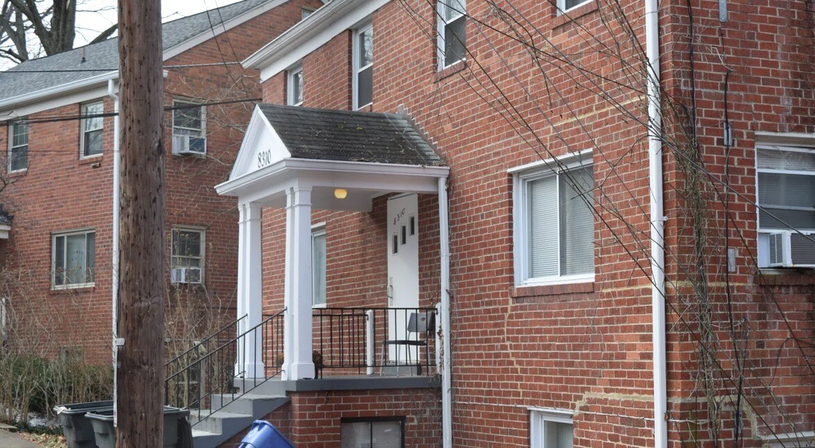 8310 Roanoke Ave, Takoma Park, MD à vendre Photo principale– Image 1 sur 4