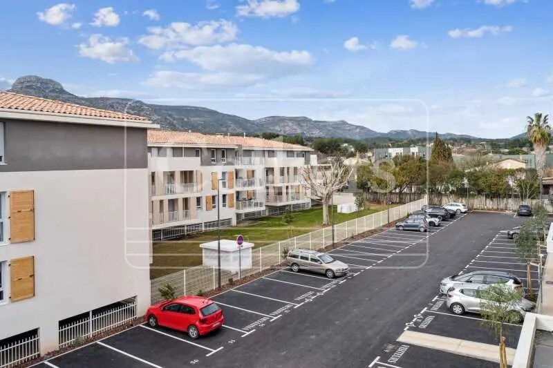 Bureau dans Aubagne à louer - Photo de l’immeuble – Image 2 sur 3