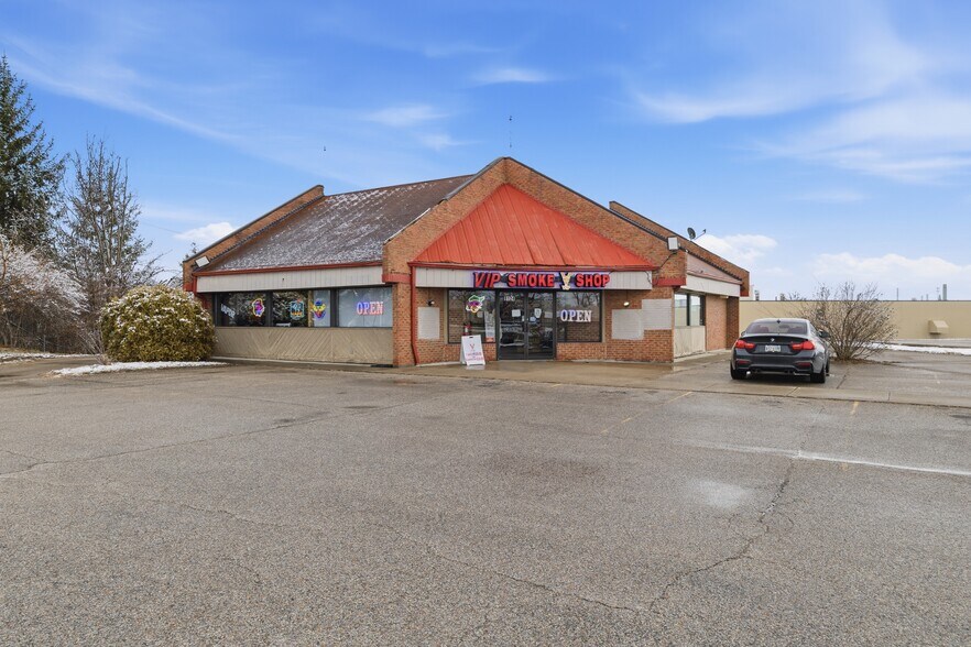 9124 Plainfield Rd, Cincinnati, OH à vendre - Photo de l’immeuble – Image 2 sur 25