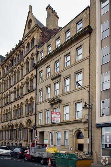 55 Well St, Bradford à louer - Photo de l’immeuble – Image 2 sur 11