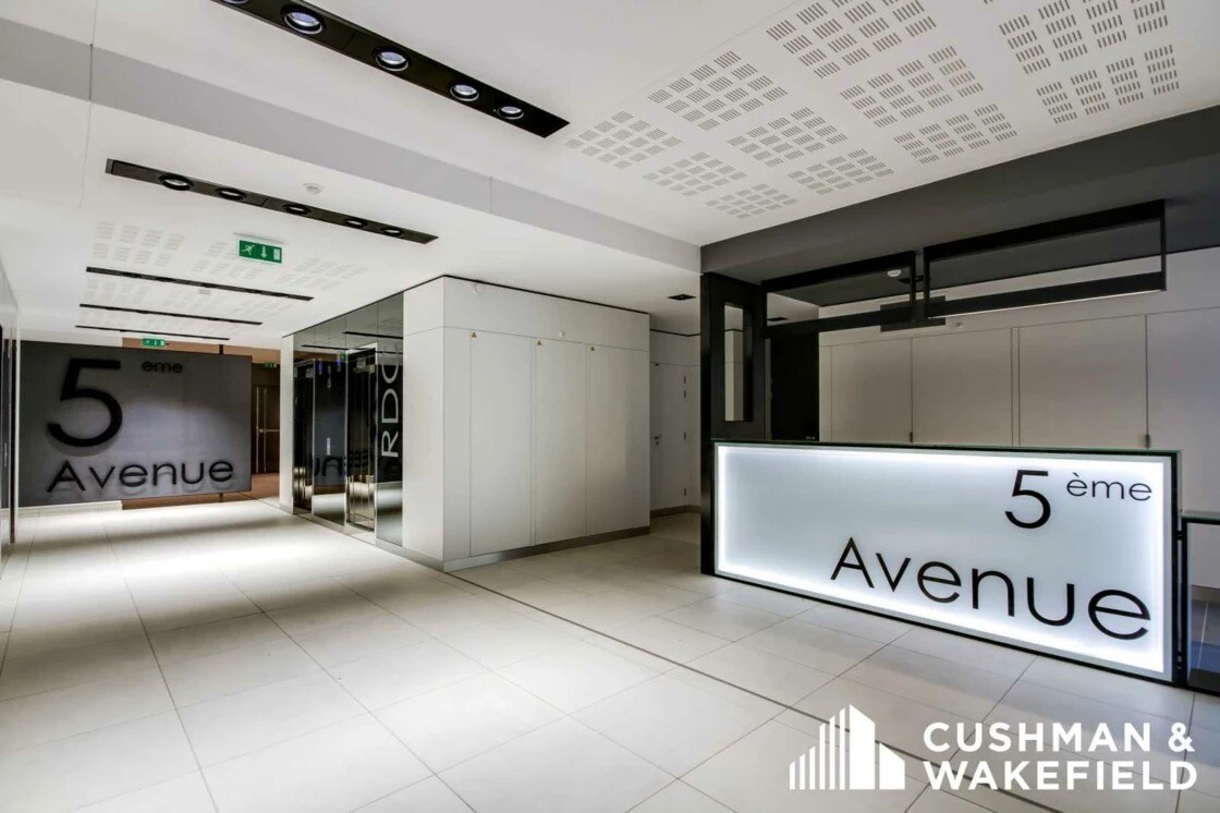 41-47 Rue Louis Blanc, Courbevoie à vendre Photo de l’immeuble– Image 1 sur 9