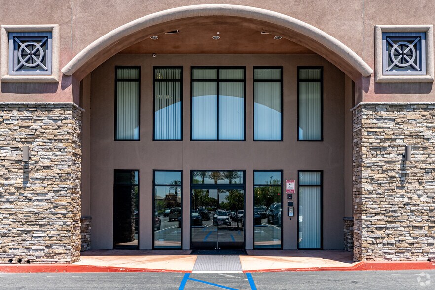 2705 S Diamond Bar Blvd, Diamond Bar, CA à vendre - Photo de l’immeuble – Image 3 sur 8