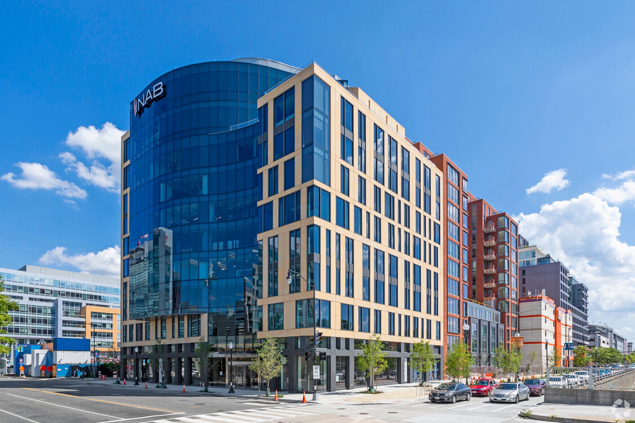 1 M St SE, Washington, DC à louer Photo de l’immeuble– Image 1 sur 8