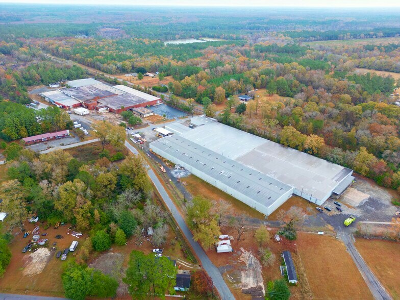55 E Conifer St, Andrews, SC à louer - Photo principale – Image 1 sur 8