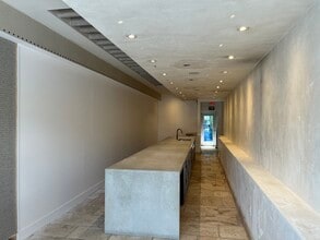 3700 S Dixie Hwy, West Palm Beach, FL à louer Photo de l’immeuble– Image 2 sur 4