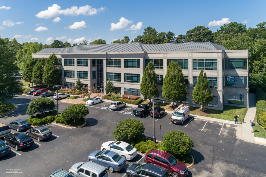 100 Gateway Centre Pky, Richmond, VA à louer - Photo de l’immeuble – Image 1 sur 9