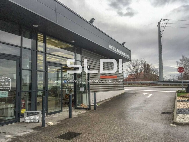 Plus de détails pour Local commercial à louer