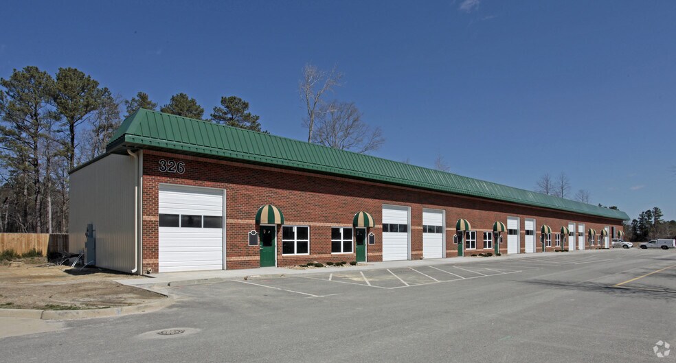 326 Old York Hampton Hwy, Yorktown, VA à louer - Photo de l’immeuble – Image 2 sur 5