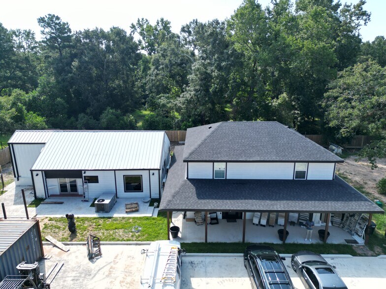 26146 Hardin Store Rd, Magnolia, TX à vendre - Photo de l’immeuble – Image 2 sur 2