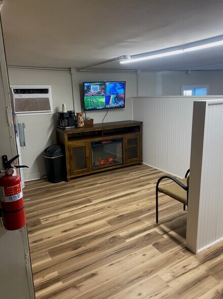 2033 W Garner Rd, Garner, NC à vendre - Photo intérieure – Image 3 sur 13