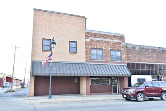 Plus de détails pour 14 E Charles St, Oelwein, IA - Bureau à vendre