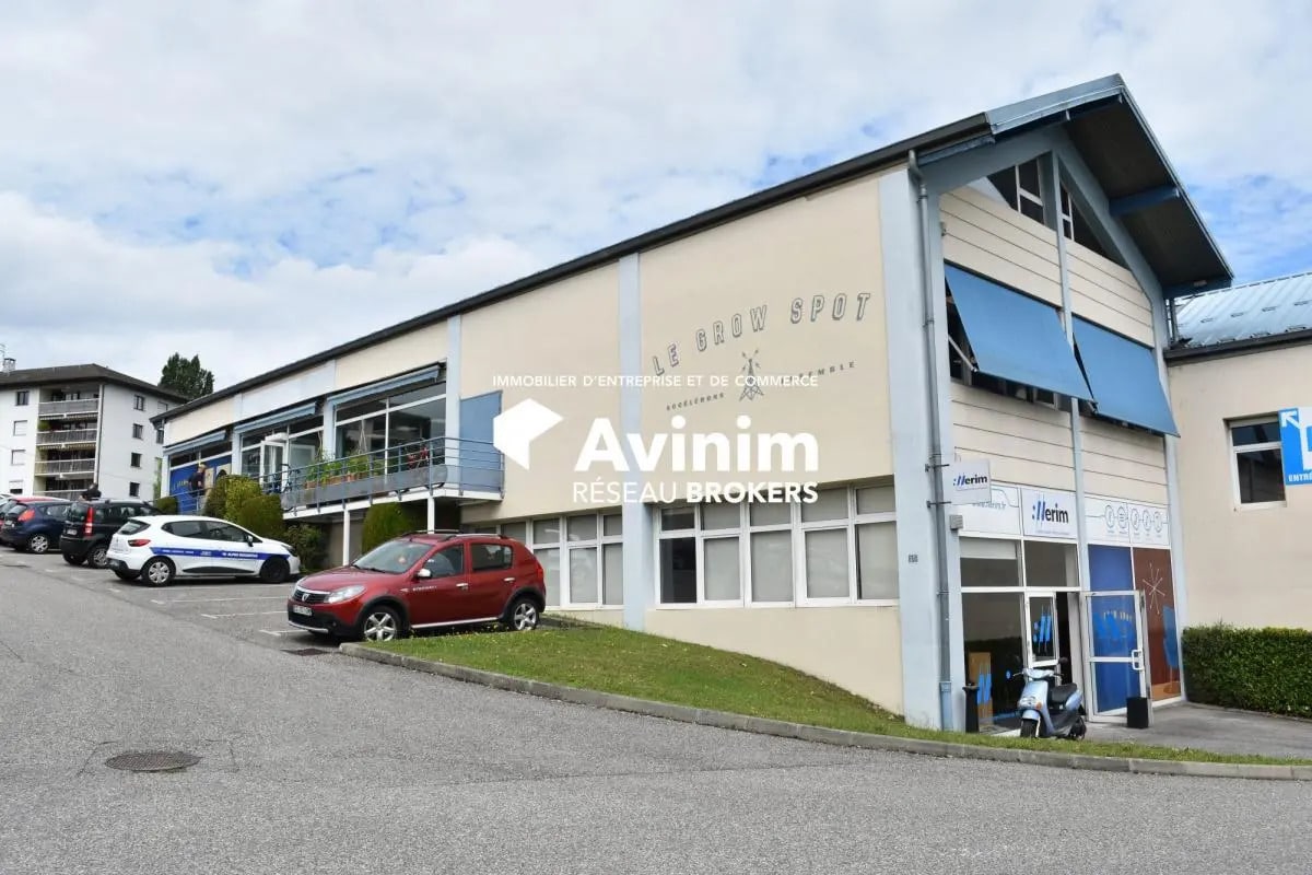 Bureau dans Annecy à louer Photo de l’immeuble– Image 1 sur 6