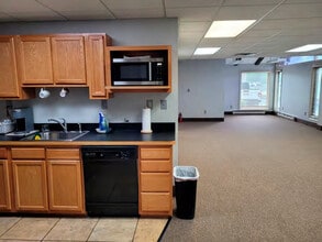 100 N Miller Rd, Fairlawn, OH à louer Photo intérieure– Image 2 sur 2